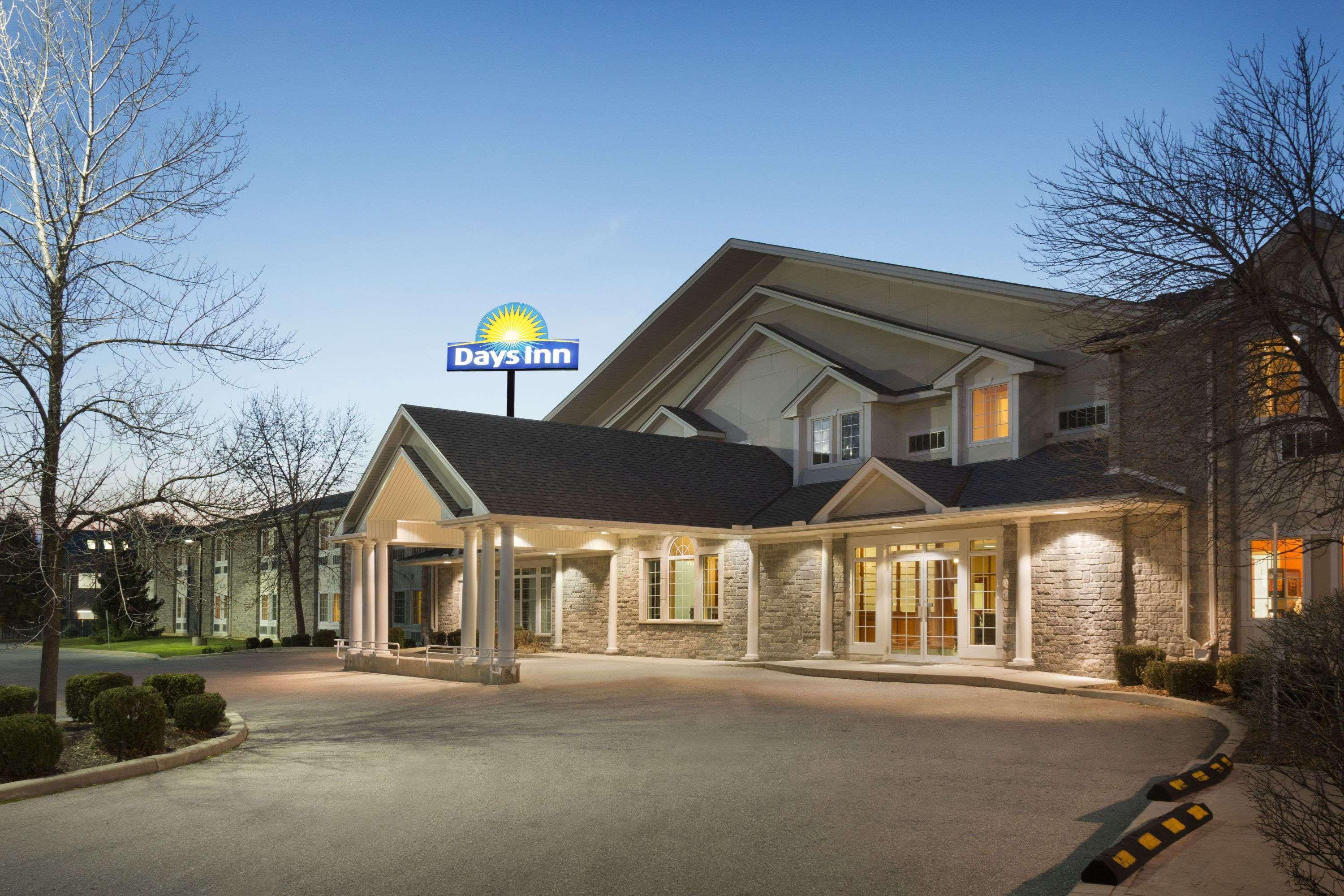 Days Inn By Wyndham Guelph Ngoại thất bức ảnh